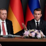 Turkish President Recep Tayyip Erdoğan, left, with his French counterpart Emmanuel Macron in 2018