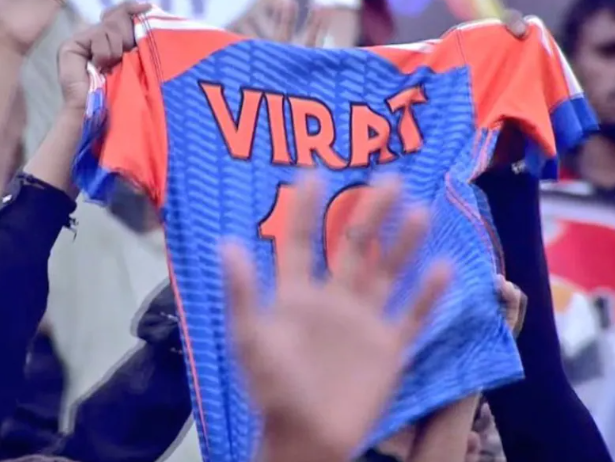 Virat Kohli’s Jersey Waved in Pakistan Champions Cup