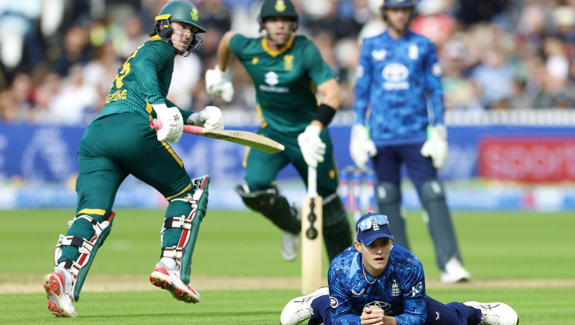 Breetzke Stars as South Africa Edge England to Seal ODI Series
